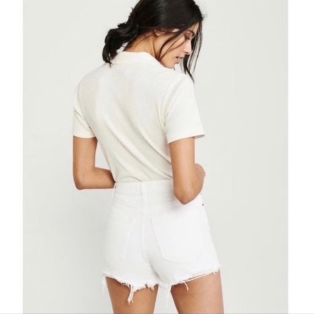Abercrombie Ultra High Rise Mom Short